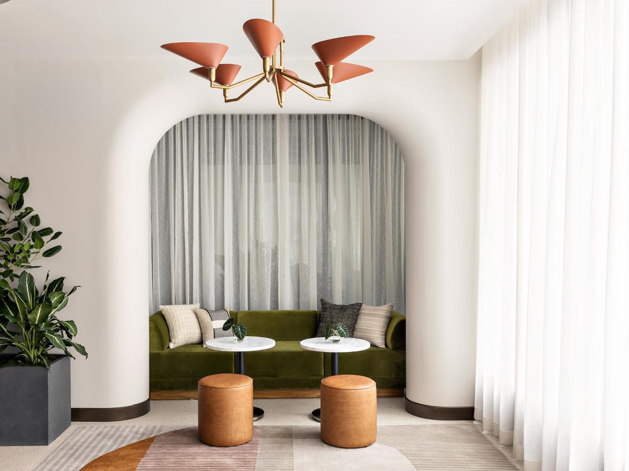 Отель Kimpton Theta New York - Times Square By Ihg Экстерьер фото The interior of the hotel