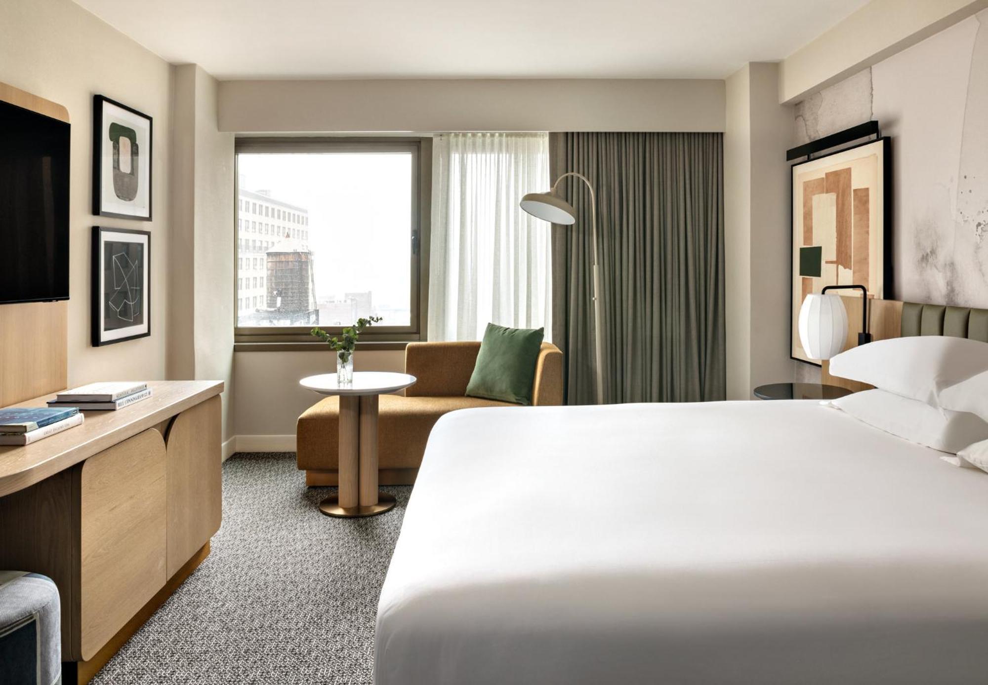 Отель Kimpton Theta New York - Times Square By Ihg Экстерьер фото A guest room at the London Edition